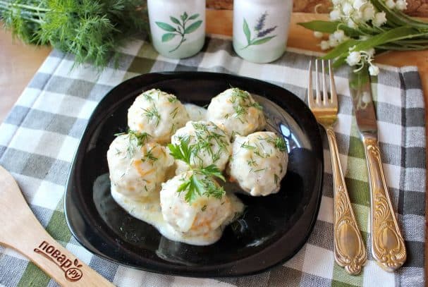 Тефтели из куриного фарша с рисом