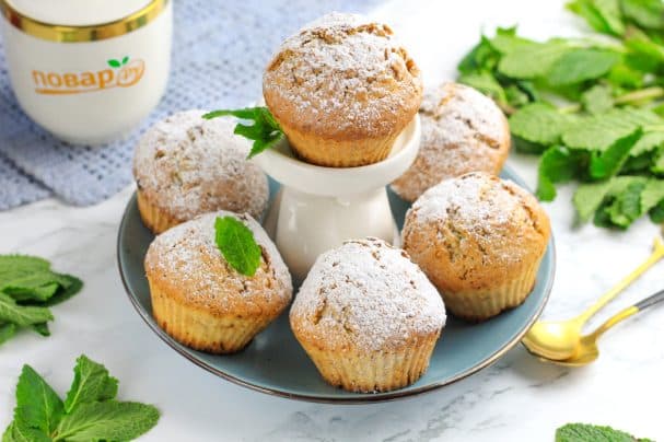 Cottage cheese muffins with chocolate crumble