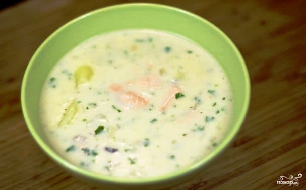 Red fish soup with cream