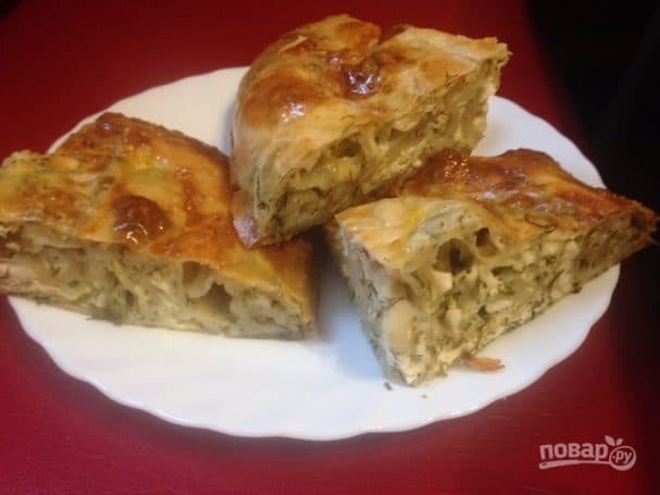 Вертута из вытяжного теста с творогом и укропом