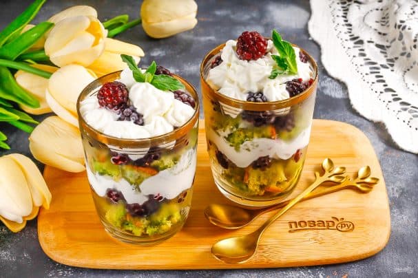 Berry trifles